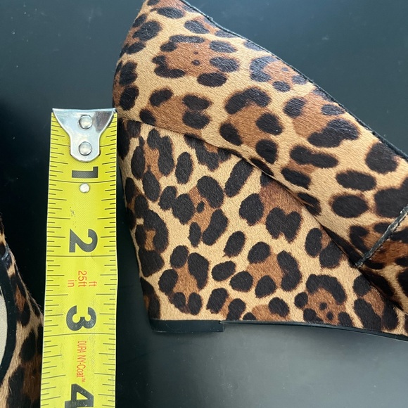 Ann Taylor NEW leopard print calf hair wedge heels - Picture 5 of 5